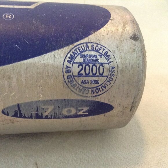 VTG Aluminum Louisville Slugger Softball bat, 27oz, Certified; Made in the USA - Picture 4 of 4